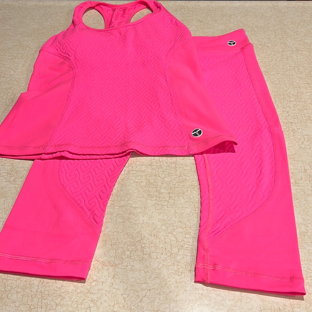 Beautiful Trina Turk top and leggings